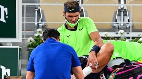 Rafael Nadal bất ngờ bị tấn công